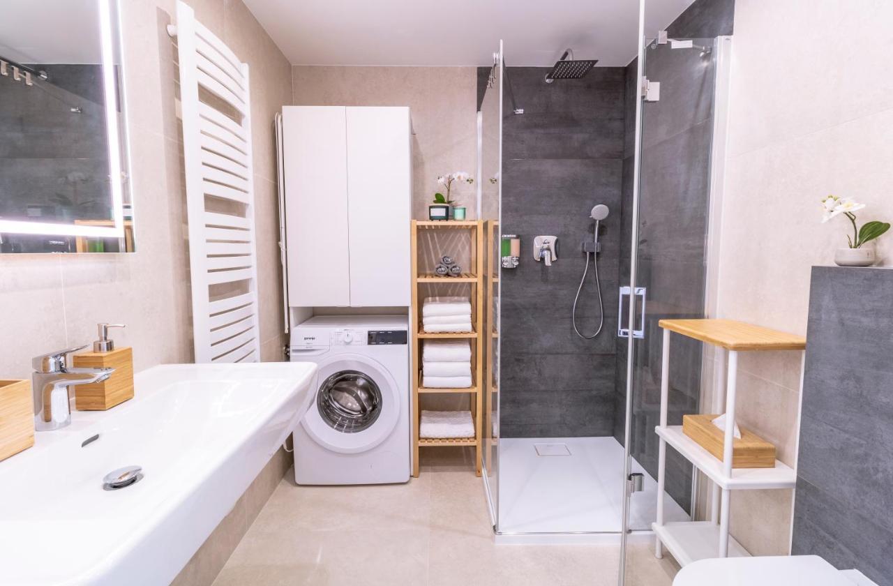 Boutique Sky City Apt. With Balcony / Top Spot 비엔나 외부 사진